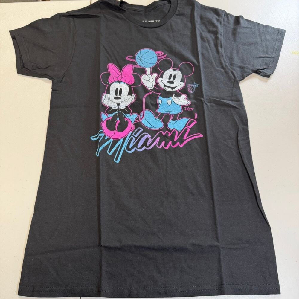 Miami Heat Disney x Junk Food Mickey & Minnie Mouse T-Shirt Small NWOT